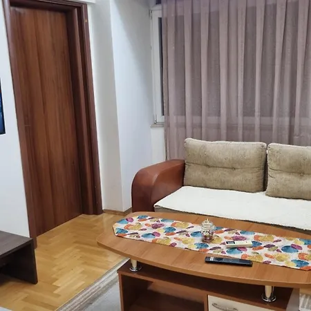 Chalovski Apartment *