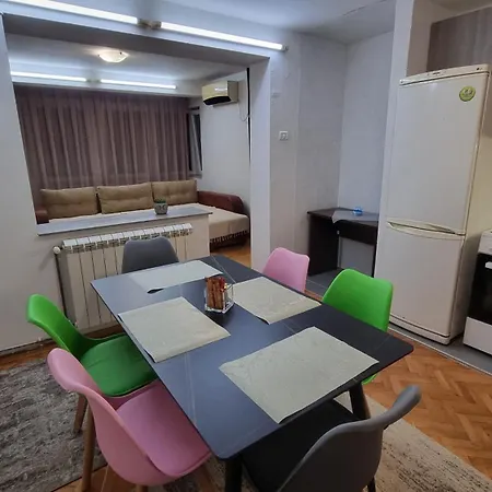 Chalovski * Skopje